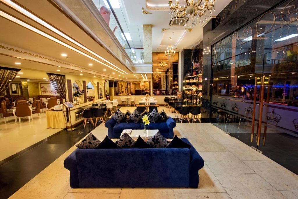 Golden Crown Hotel Saigon Хошимін Екстер'єр фото