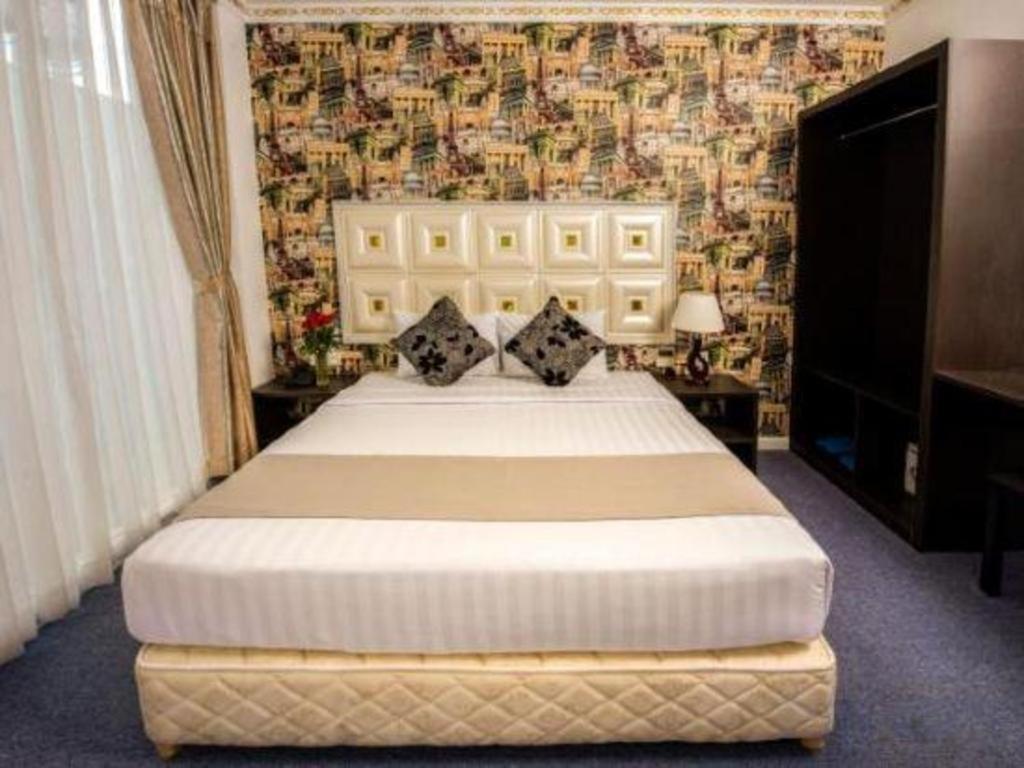 Golden Crown Hotel Saigon Хошимін Екстер'єр фото