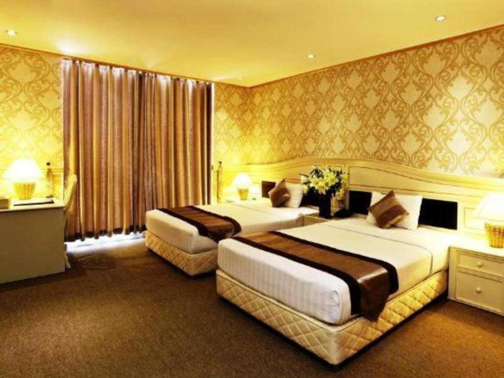 Golden Crown Hotel Saigon Хошимін Екстер'єр фото