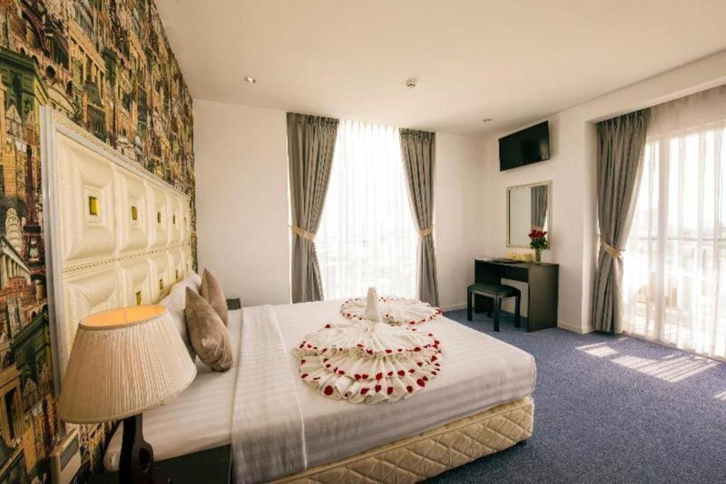 Golden Crown Hotel Saigon Хошимін Екстер'єр фото