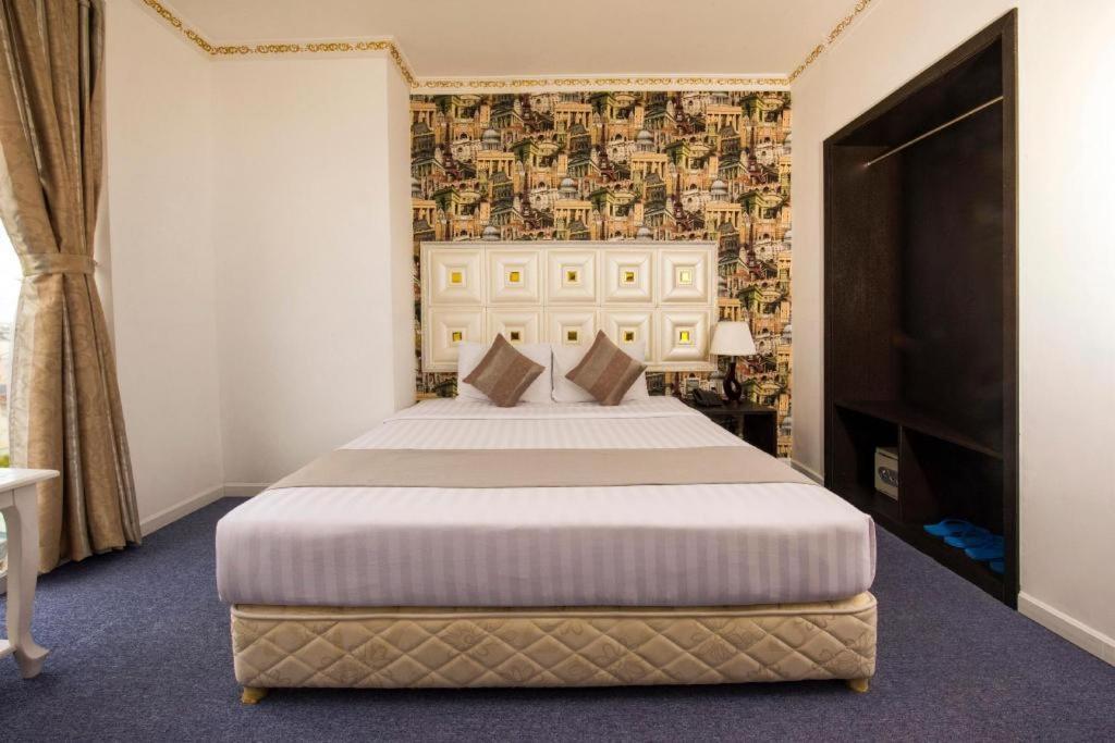 Golden Crown Hotel Saigon Хошимін Екстер'єр фото