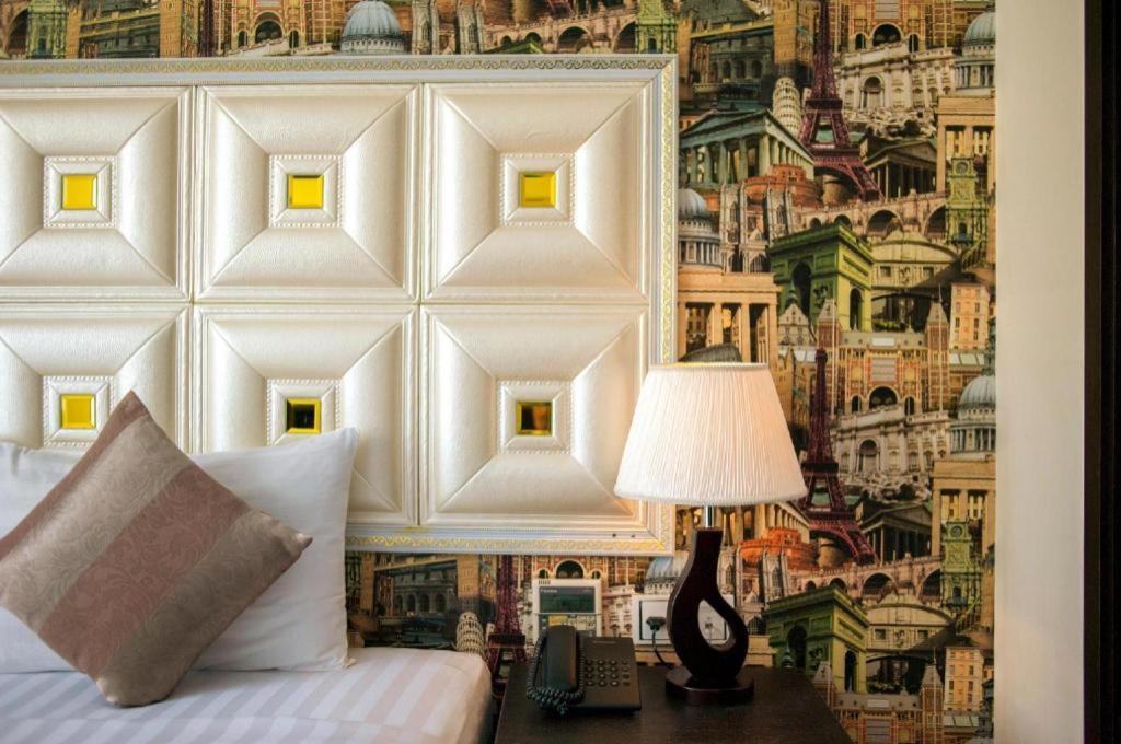 Golden Crown Hotel Saigon Хошимін Екстер'єр фото