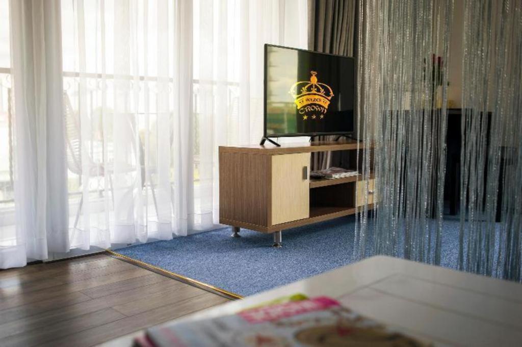 Golden Crown Hotel Saigon Хошимін Екстер'єр фото