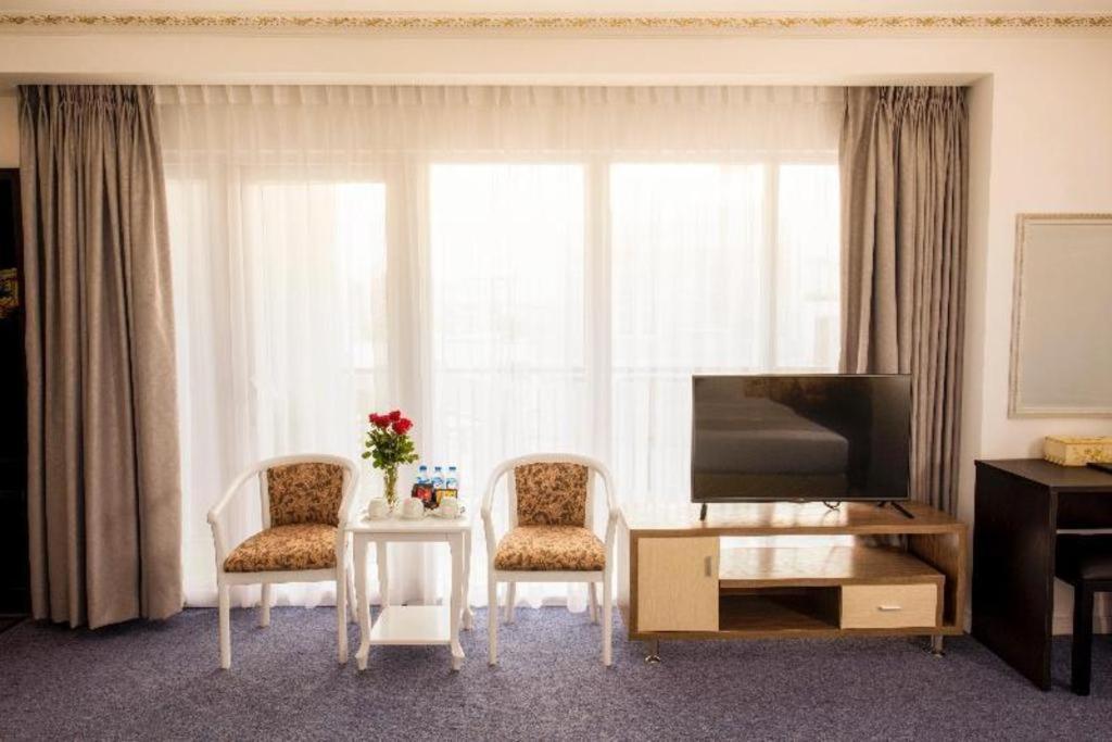Golden Crown Hotel Saigon Хошимін Екстер'єр фото