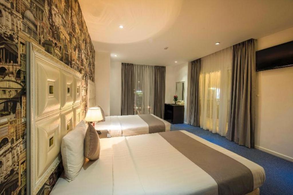 Golden Crown Hotel Saigon Хошимін Екстер'єр фото