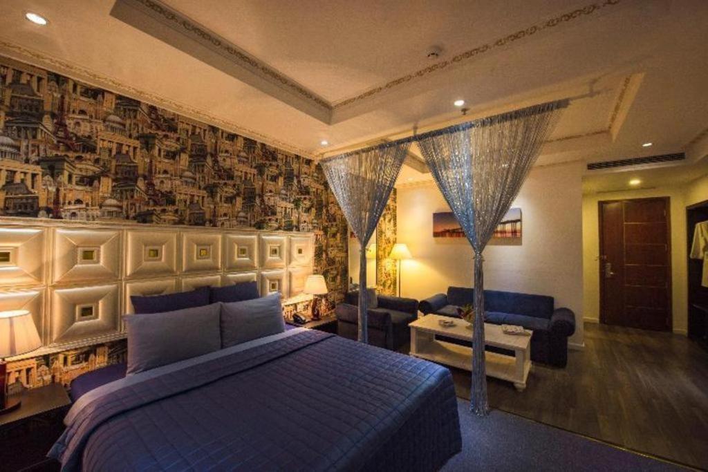 Golden Crown Hotel Saigon Хошимін Екстер'єр фото